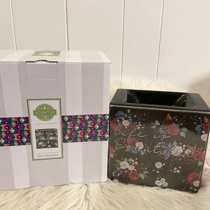 🚨 SOLD 🚨 Life is Beautiful Scentsy Warmer